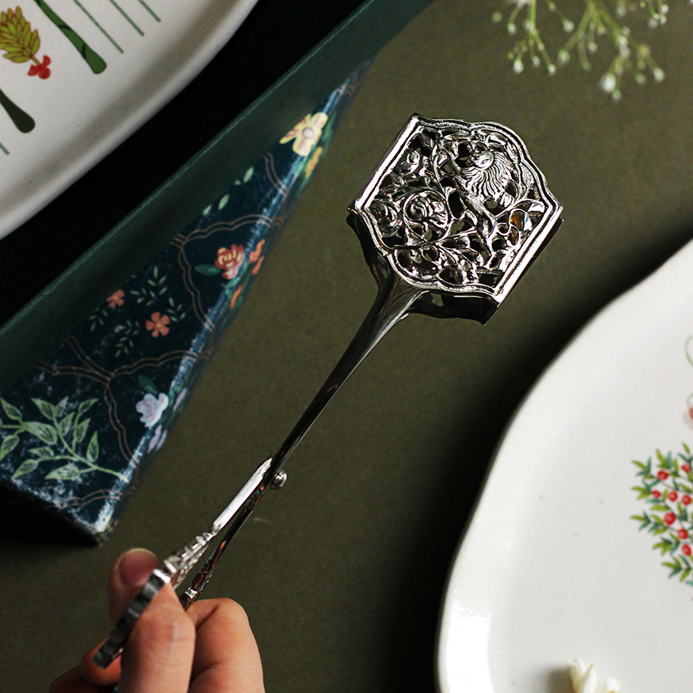Baroque Tongs